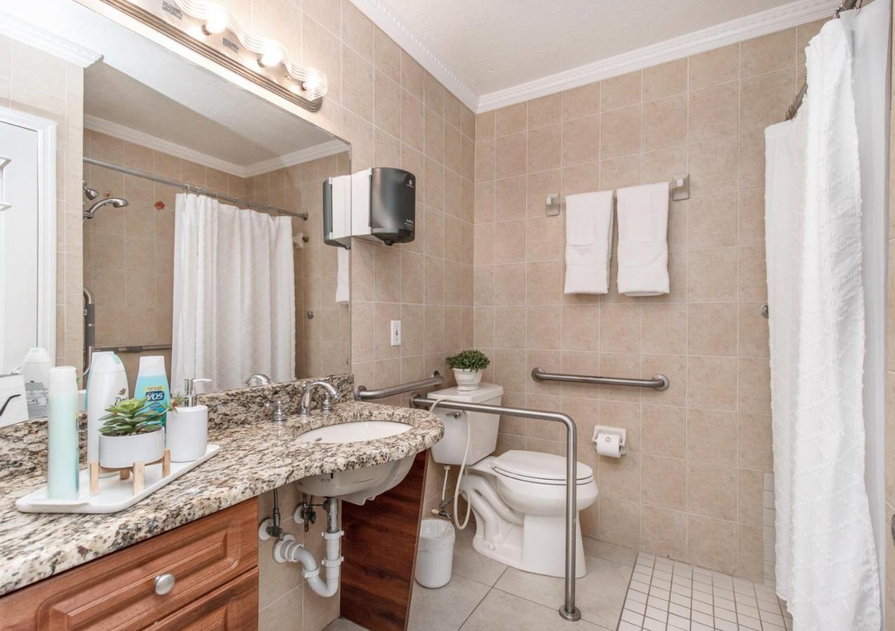 6 Bedroom Bucs Airport Mall Beach Wifi Tampa Exterior photo
